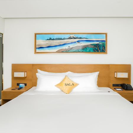 Sala Danang Beach Hotel Extérieur photo